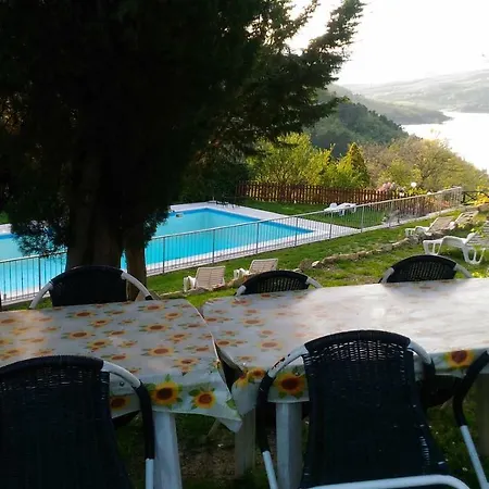 Lantgård Agriturismo Calcinaia Sul Lago