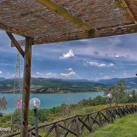 Lantgård Agriturismo Calcinaia Sul Lago Sansepolcro