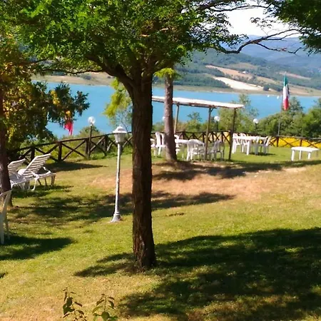 Фермерский дом Agriturismo Calcinaia Sul Lago *
