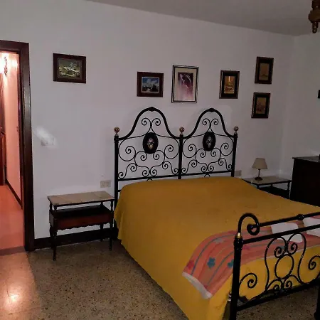 Agriturismo Calcinaia Sul Lago Alloggio per agriturismo *