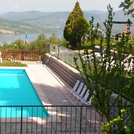 Agriturismo Calcinaia Sul Lago * Сансеполькро